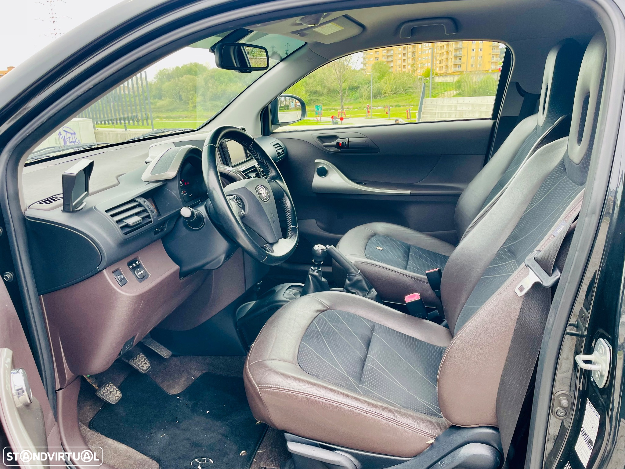 Toyota iQ 1.0 VVT-i 2 NAVI+Bluetooth - 9