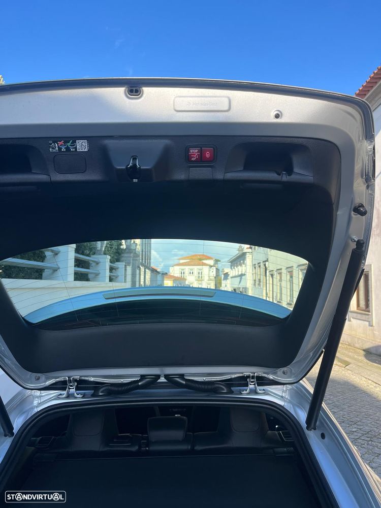 Mercedes-Benz CLA 250 e Shooting Brake AMG Line - 9