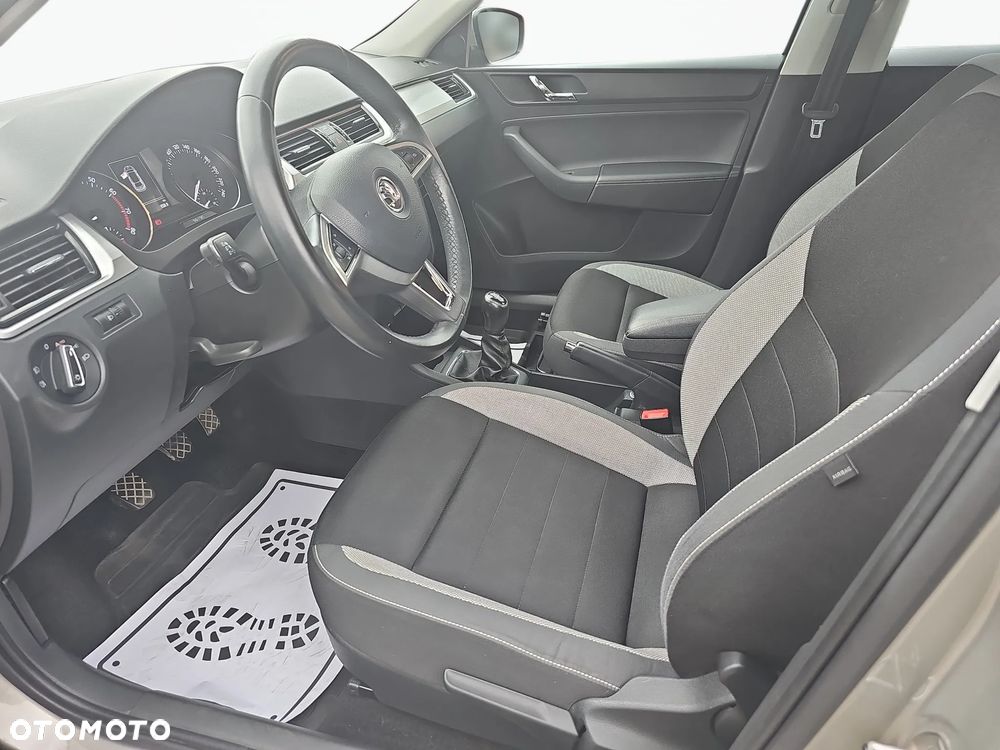 Skoda RAPID - 10