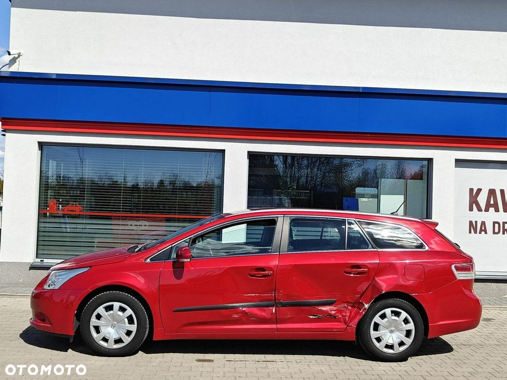 Toyota Avensis - 4