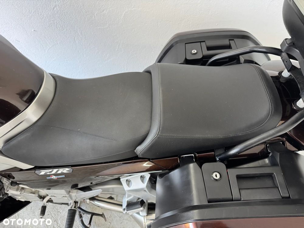 Yamaha FJR - 35