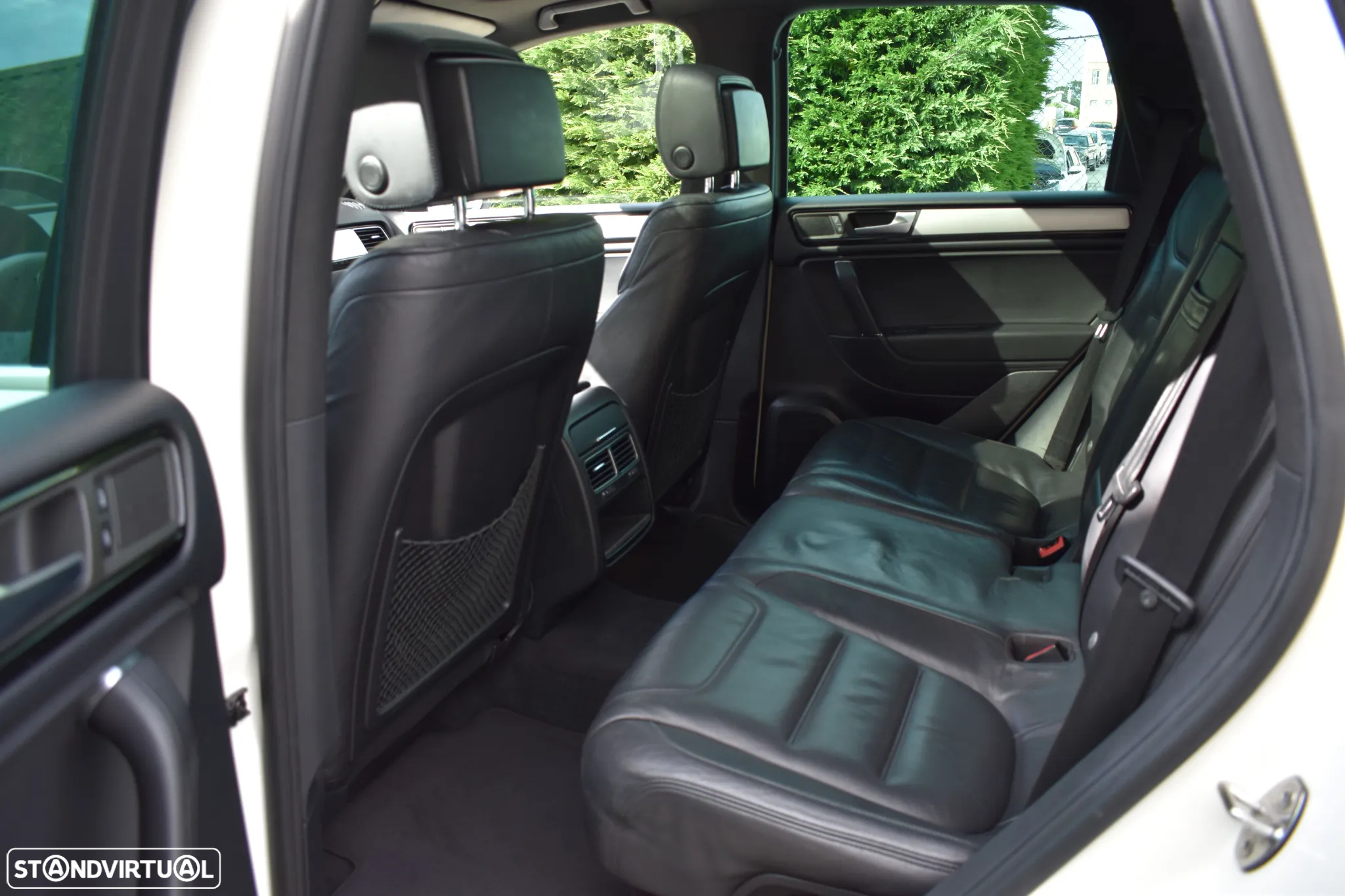 VW Touareg 3.0 TSI Hibrido - 11
