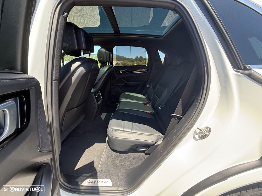 Porsche Cayenne E-Hybrid - 16