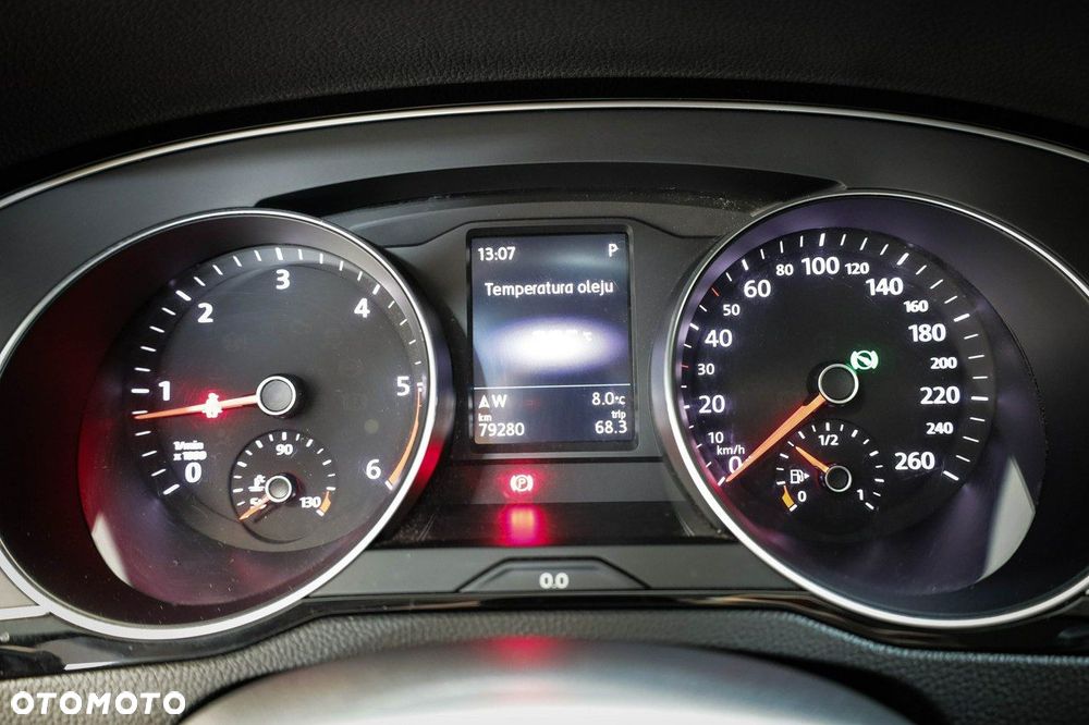 Volkswagen Passat - 18