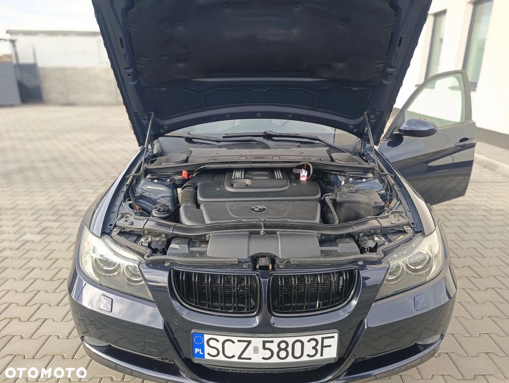 BMW Seria 3 320d DPF - 23