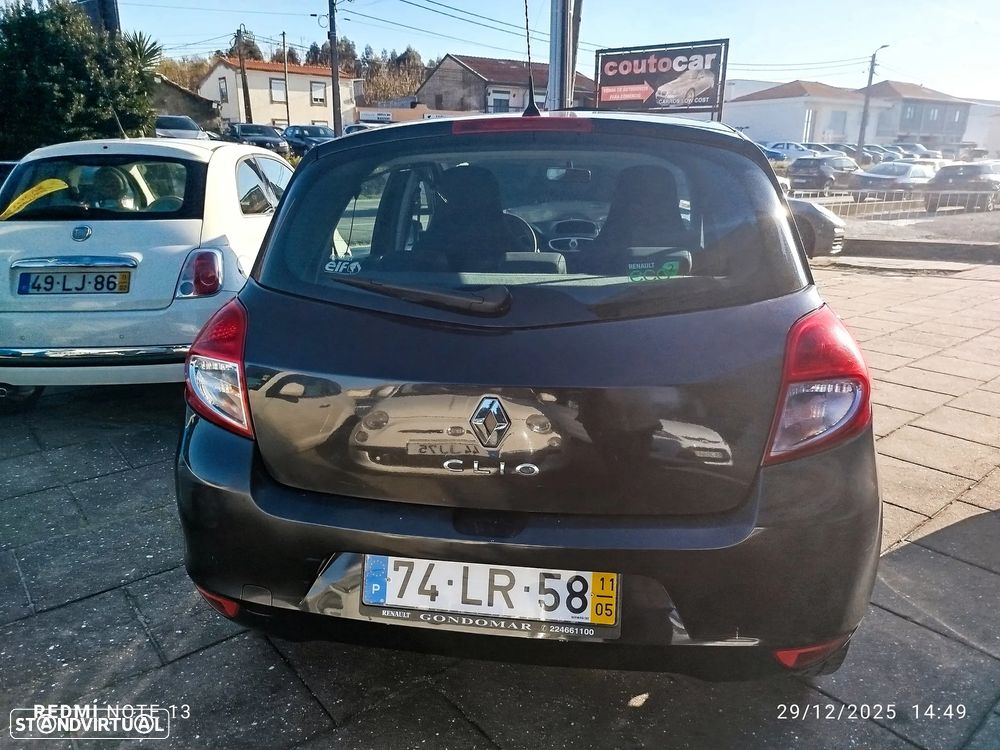 Renault Clio 1.2 16V Confort 130g - 3