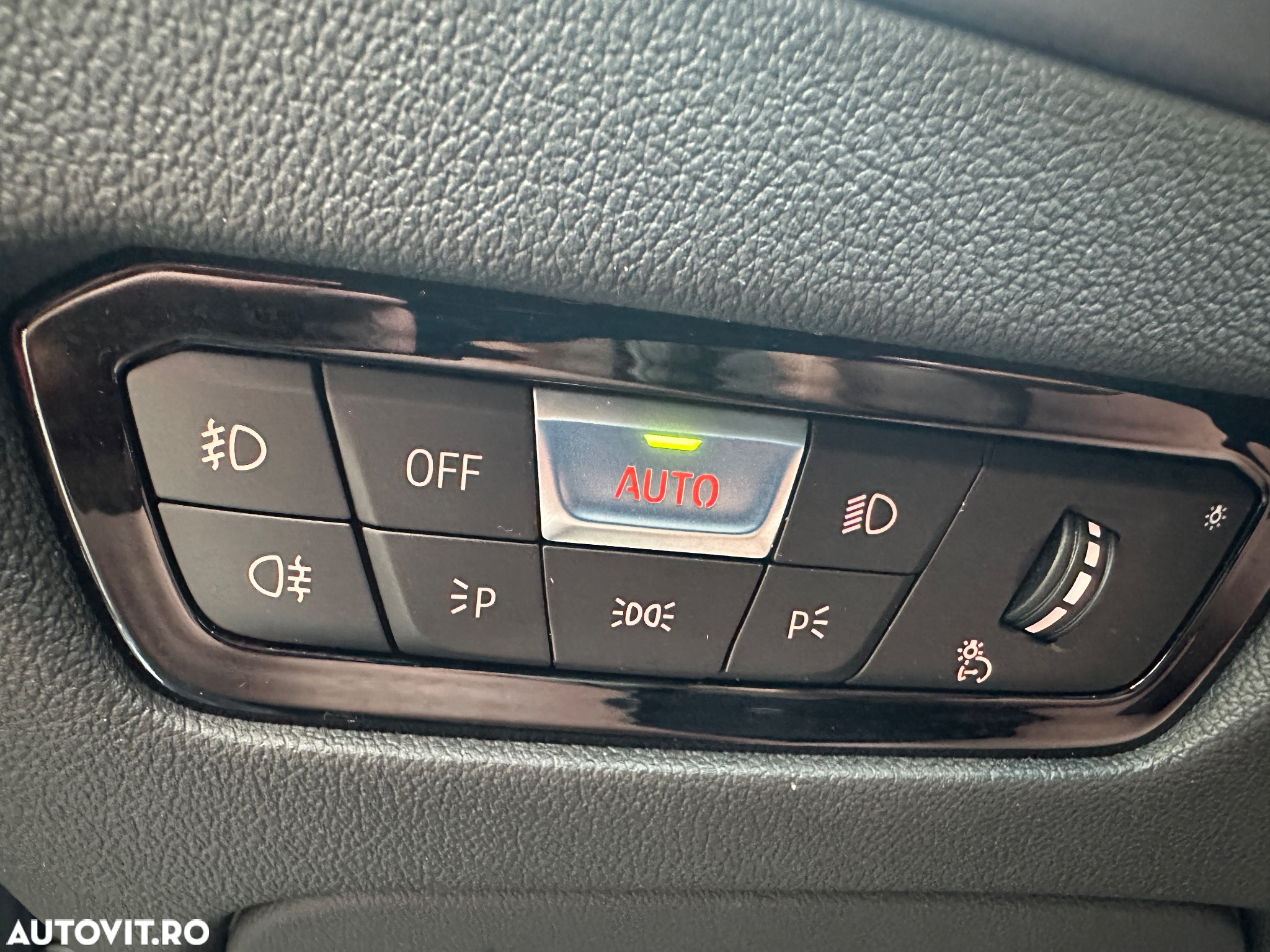 BMW Seria 3 320d AT MHEV - 16