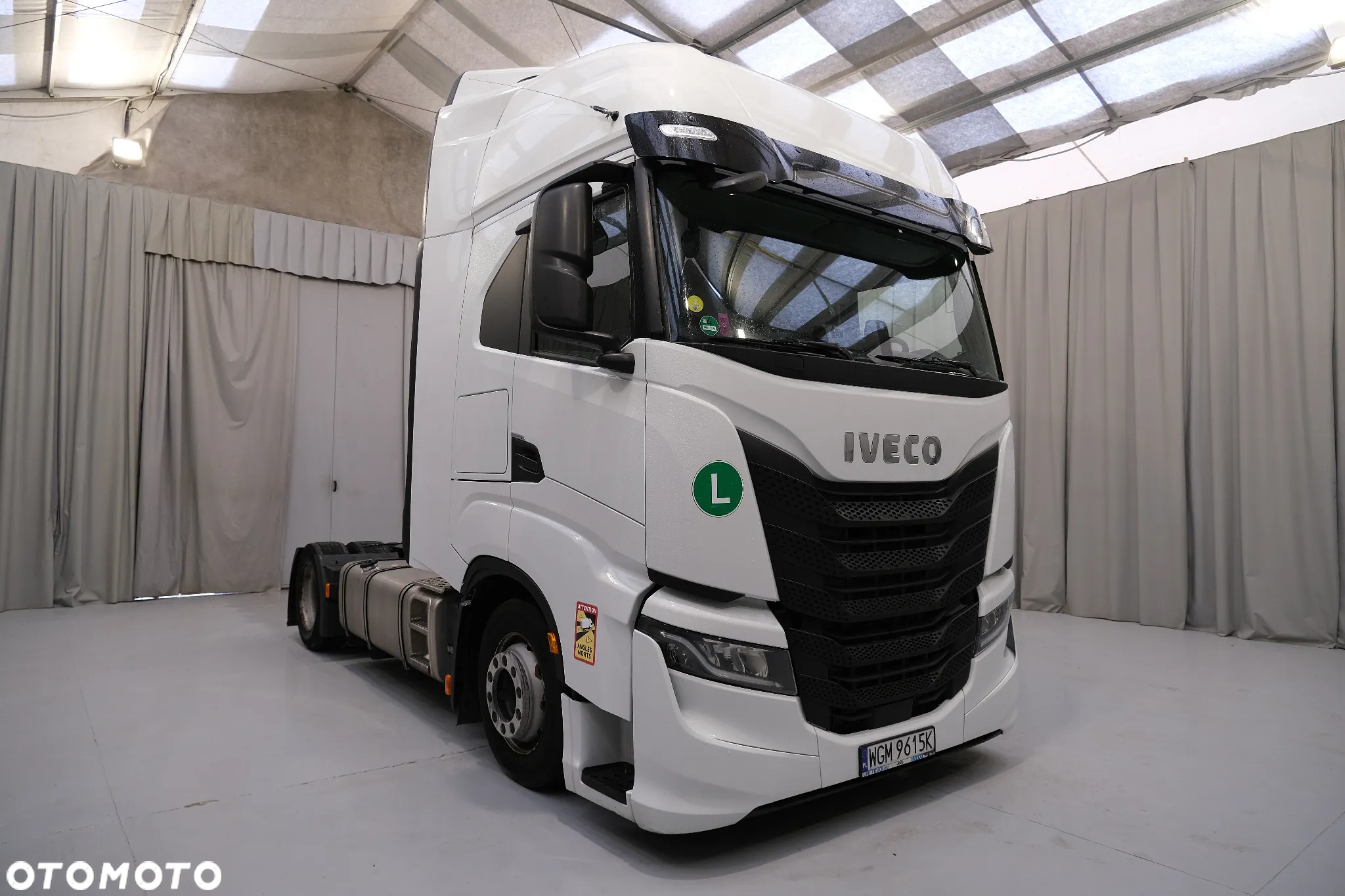 Iveco AS 440 S49 S-Way - 4