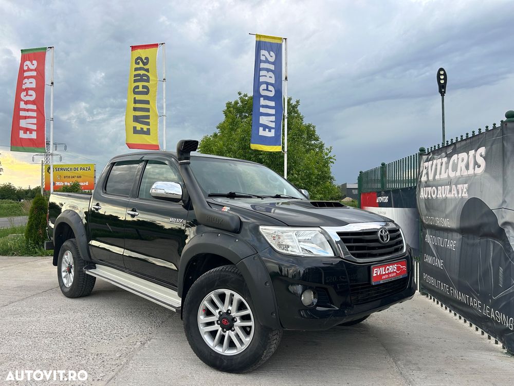 Toyota Hilux - 35