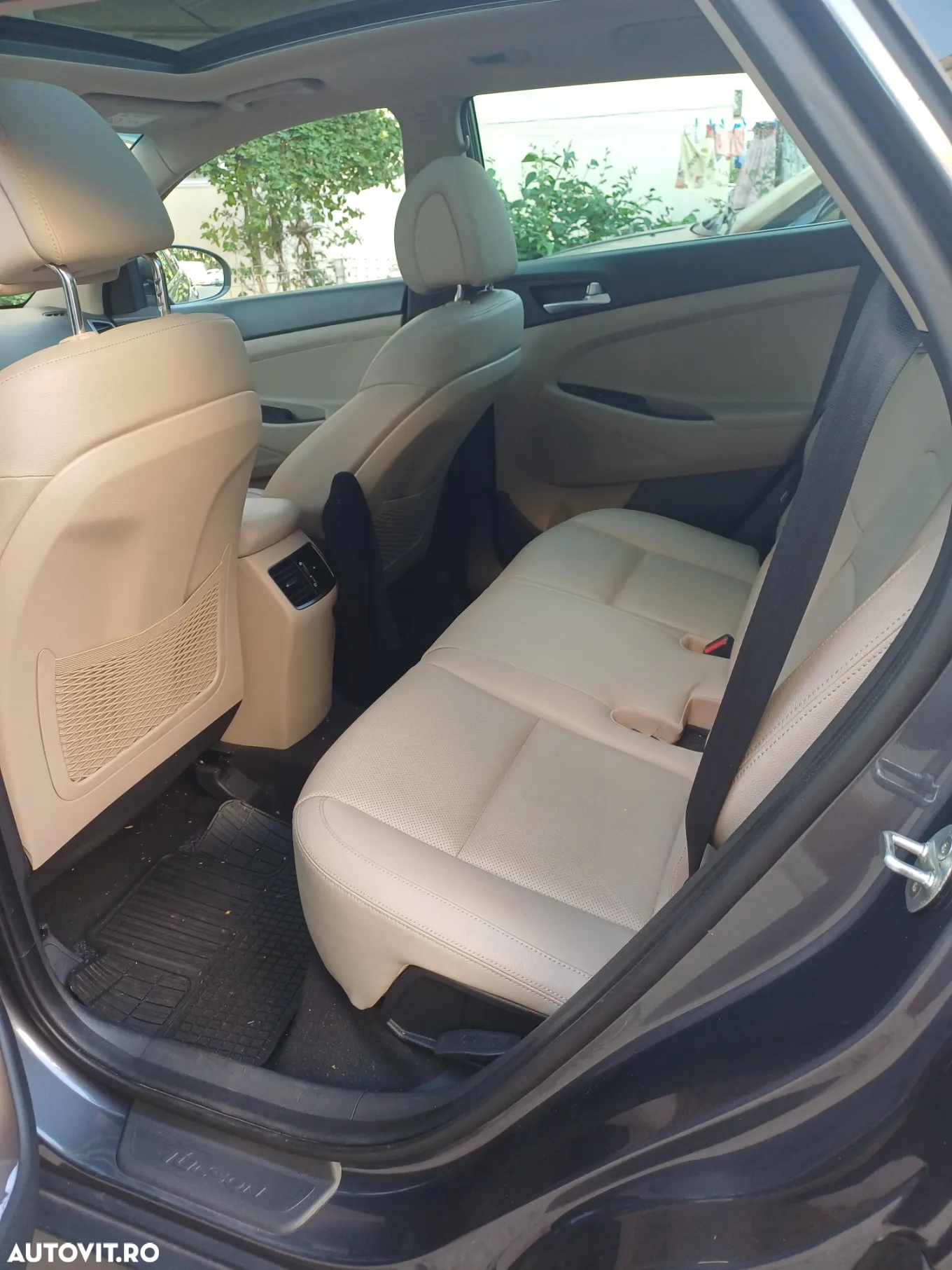Hyundai Tucson 2.0 CRDI 4WD 8AT Luxury - 4