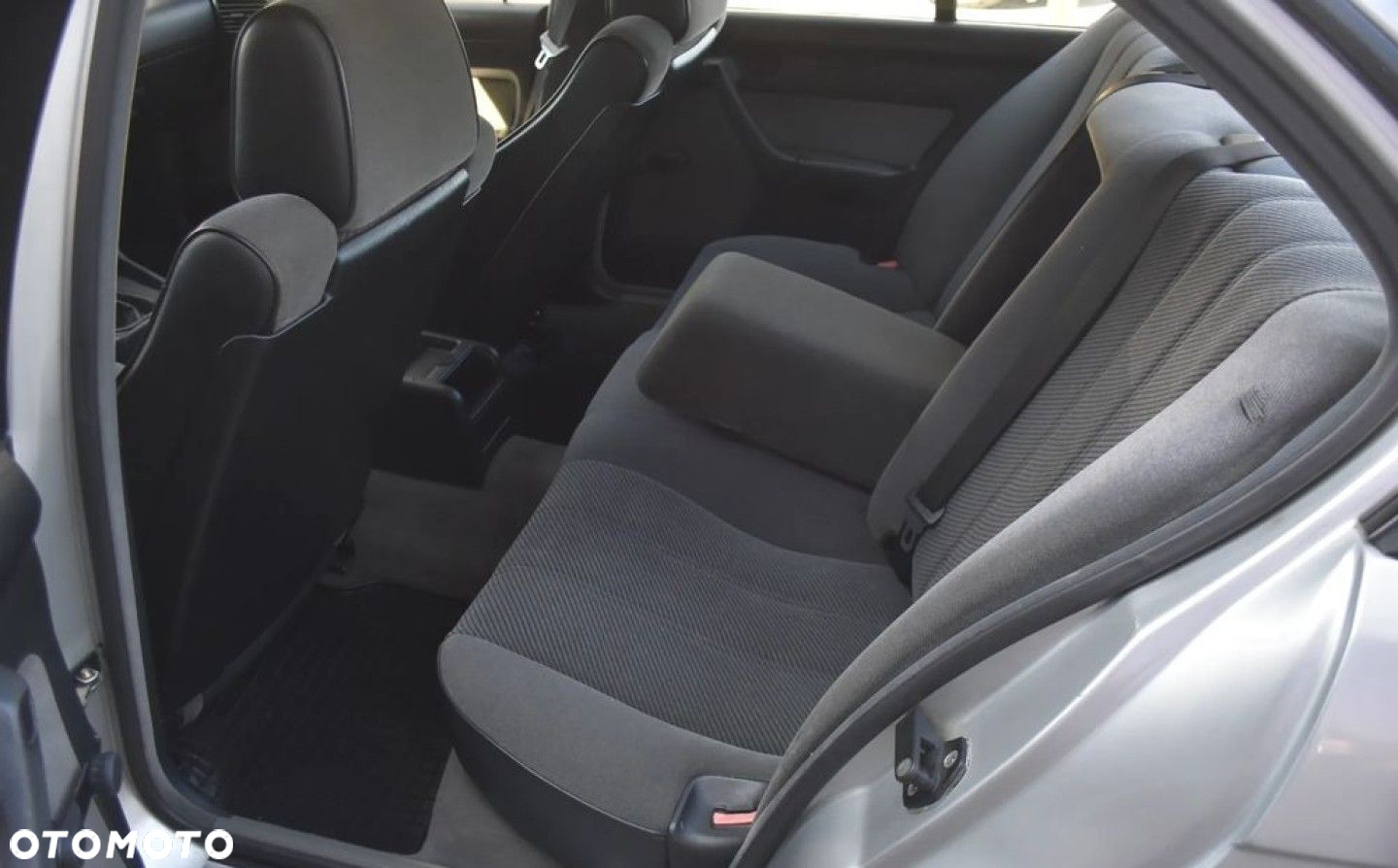 BMW Seria 5 525i - 11