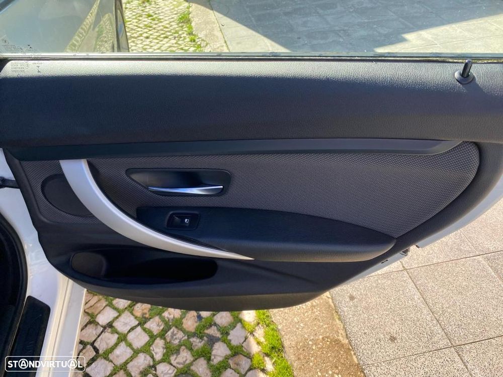 BMW 320 Gran Turismo d xDrive Sport-Aut. - 29