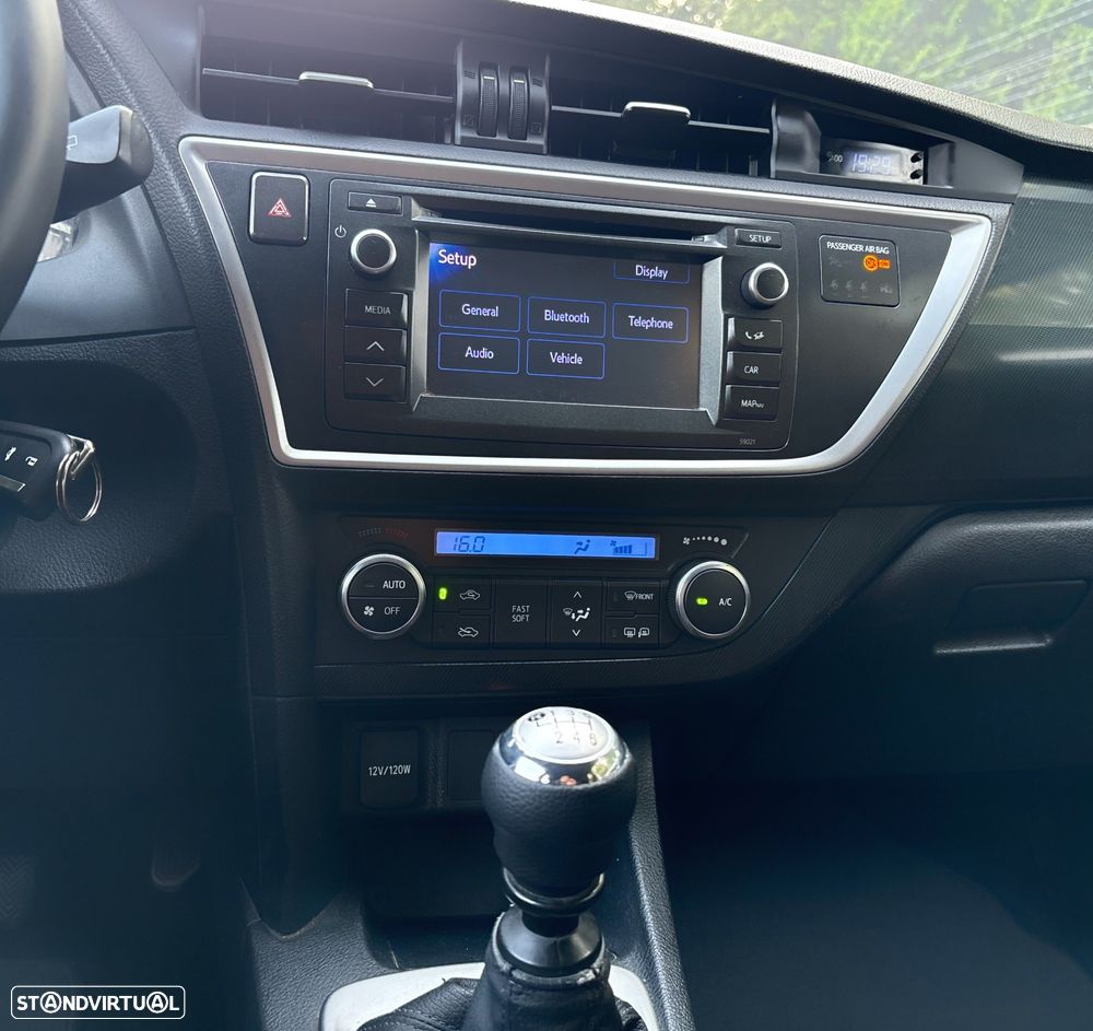 Toyota Auris Touring Sports 1.4 D-4D Comfort+Pack Sport - 10