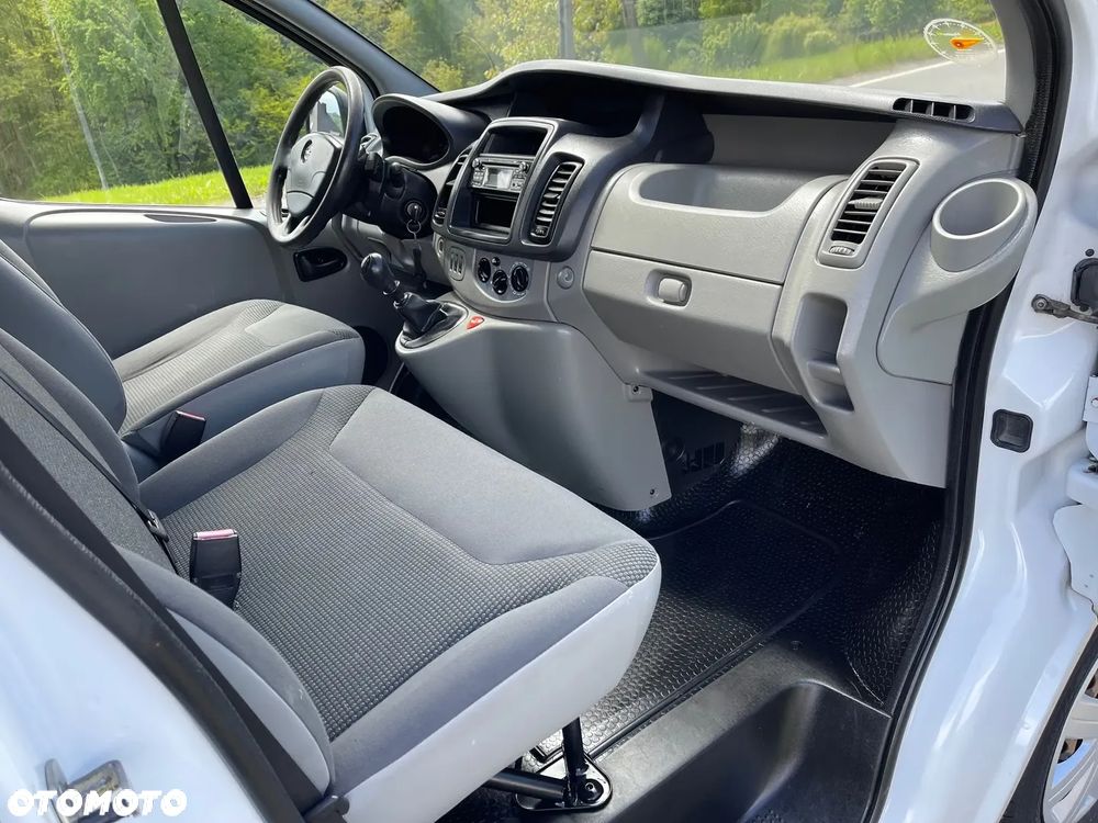 Opel Vivaro - 21