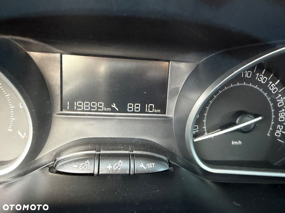 Peugeot 2008 PureTech 110 Style - 20