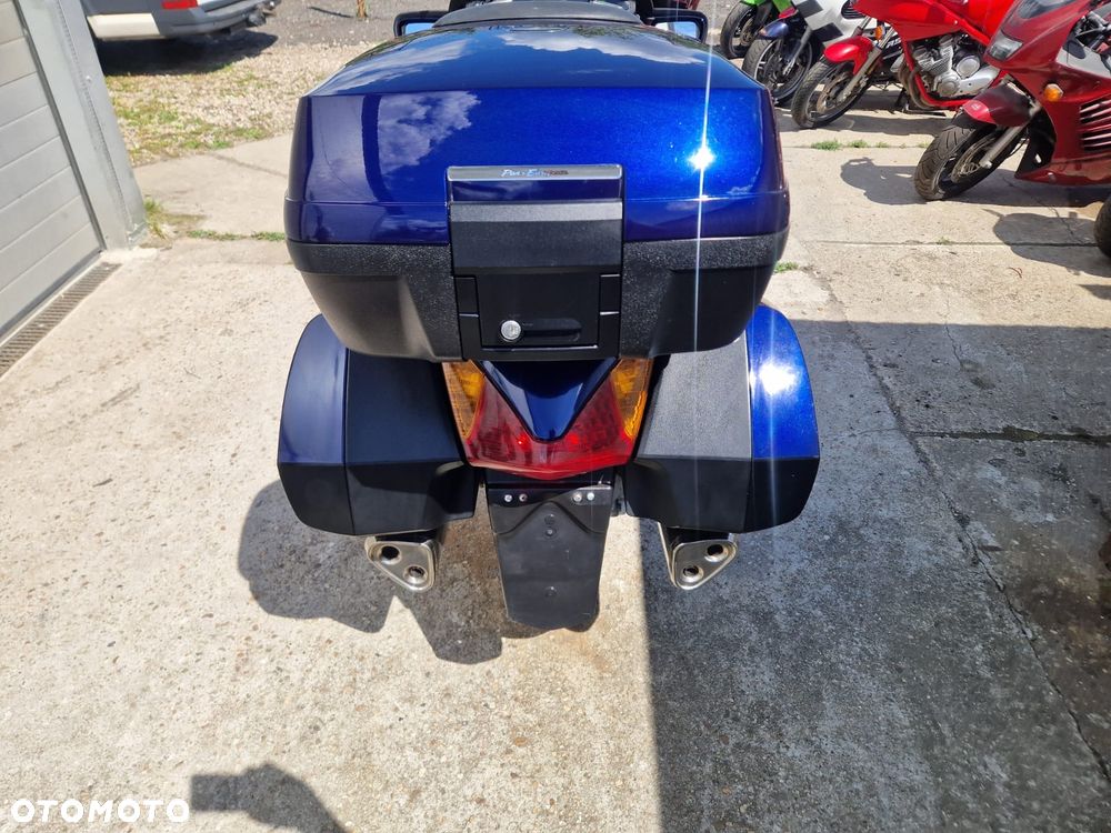 Honda ST - 4