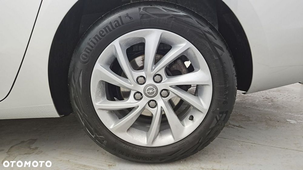 Opel Astra 1.2 T Elegance S&S - 23