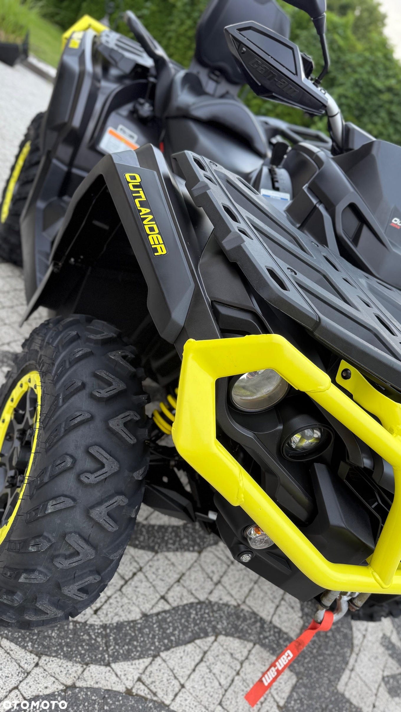 Can-Am Outlander Max - 20