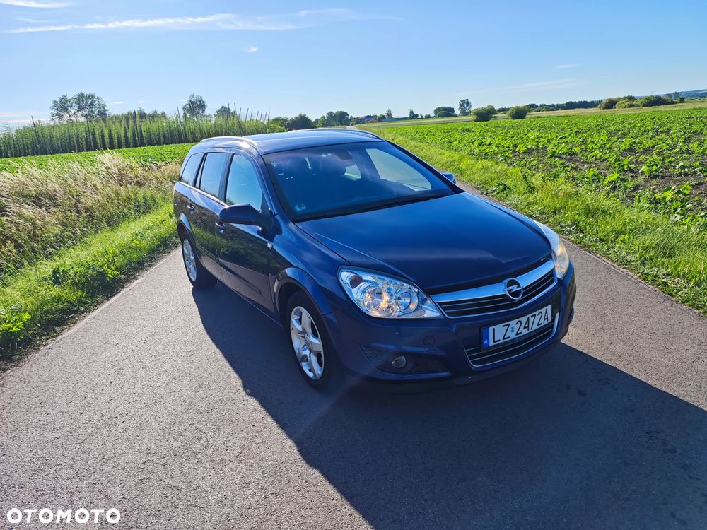 Opel Astra 1.9 CDTI DPF Cosmo - 2