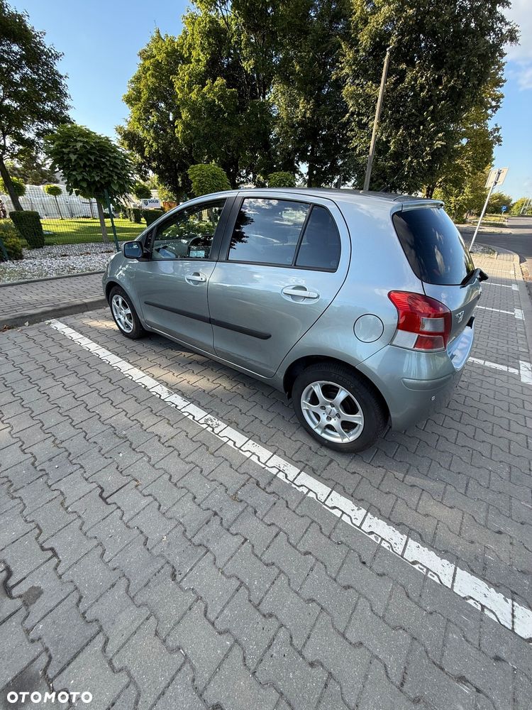 Toyota Yaris 1.33 2010 - 6