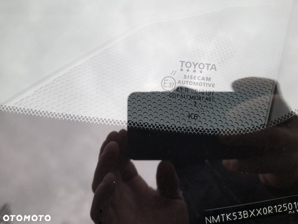 Toyota C-HR 2.0 GR Sport - 32