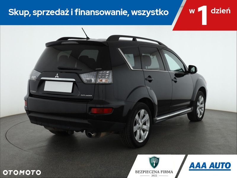 Mitsubishi Outlander - 6