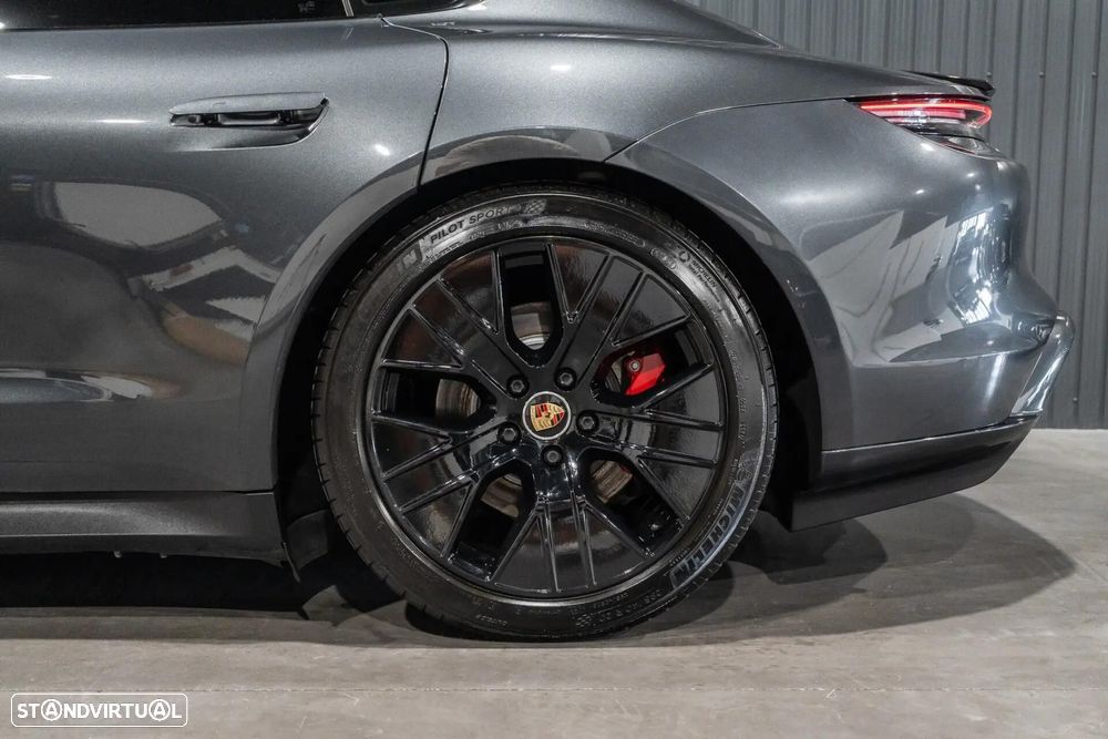 Porsche Taycan 4S - 28