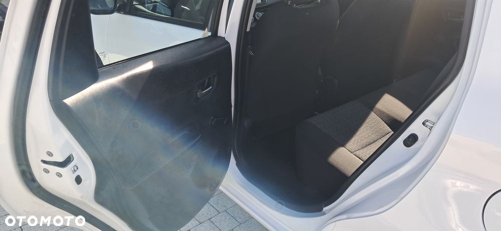 Toyota Yaris 1.33 Selection Platinum - 5