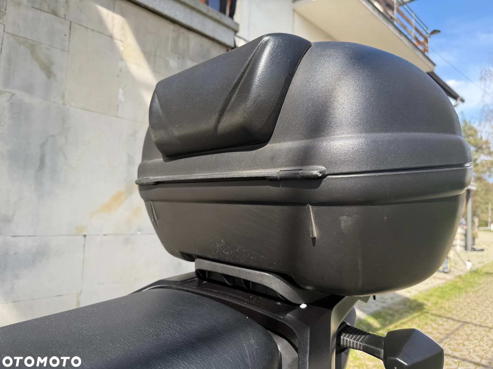Suzuki DL - 7