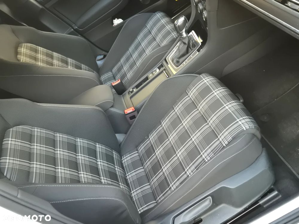 Volkswagen Golf GTD BlueMotion Technology DSG - 12