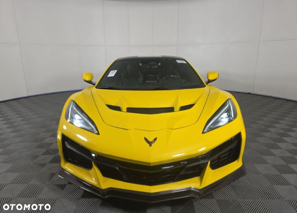 Chevrolet Corvette - 2