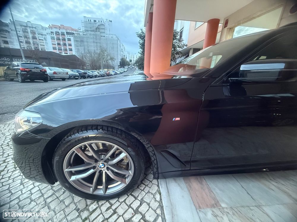 BMW 520 d Pack Desportivo M Auto - 16