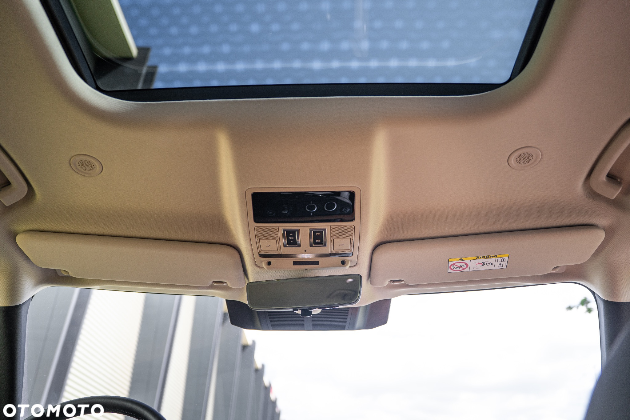 Land Rover Defender - 28