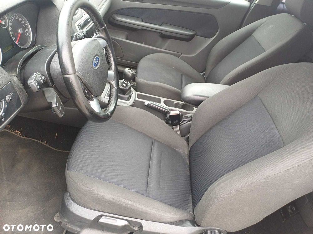 Ford Focus - 7