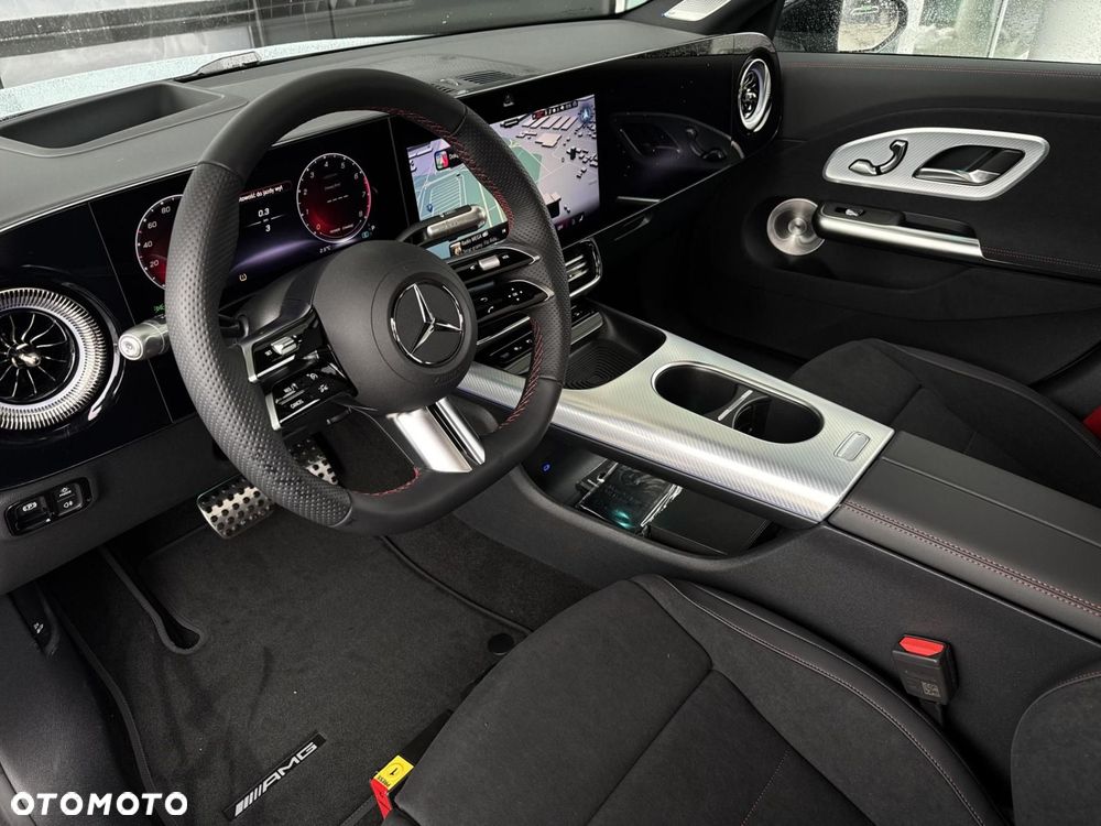 Mercedes-Benz CLA - 10