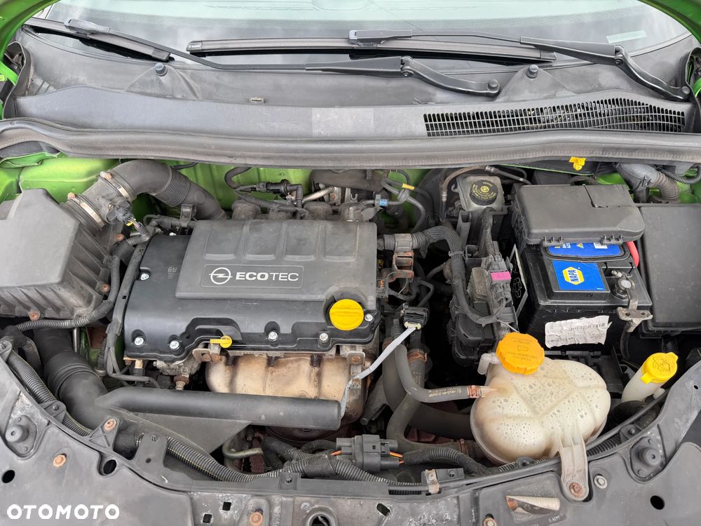 Opel Corsa 1.2 16V Enjoy - 28