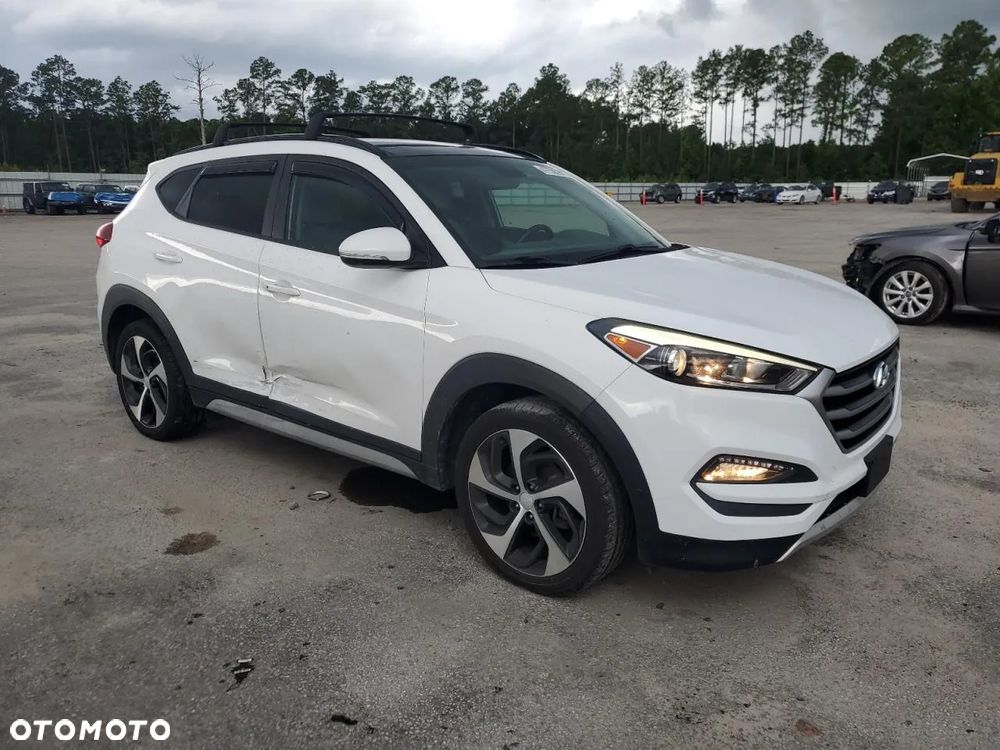 Hyundai Tucson - 4