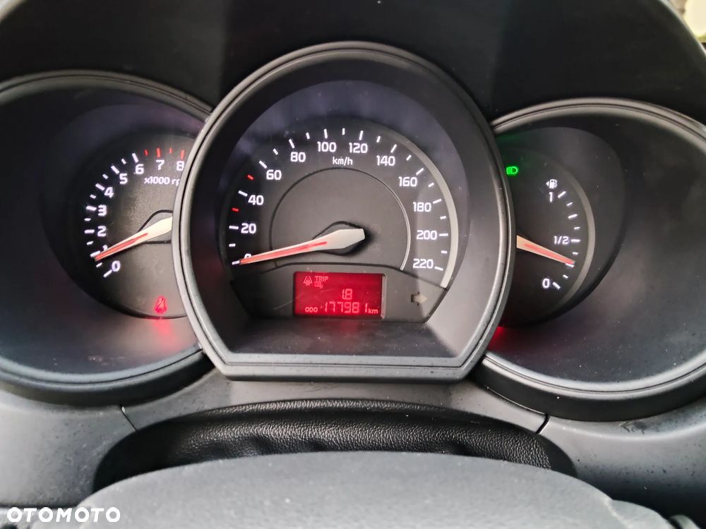 Kia Rio 1.2 Attract - 31