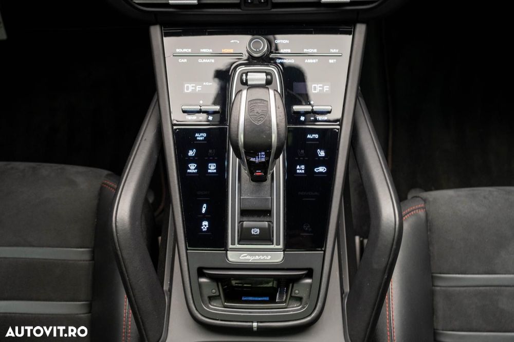 Porsche Cayenne GTS Tiptronic S - 11