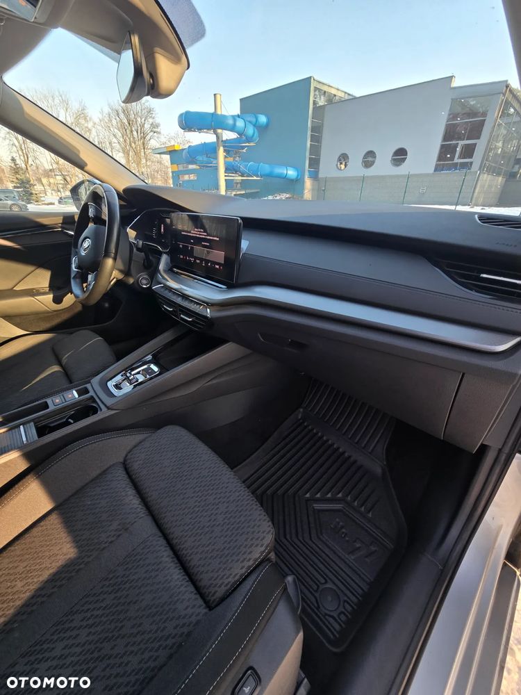 Skoda Octavia 2.0 TDI DSG Style - 27