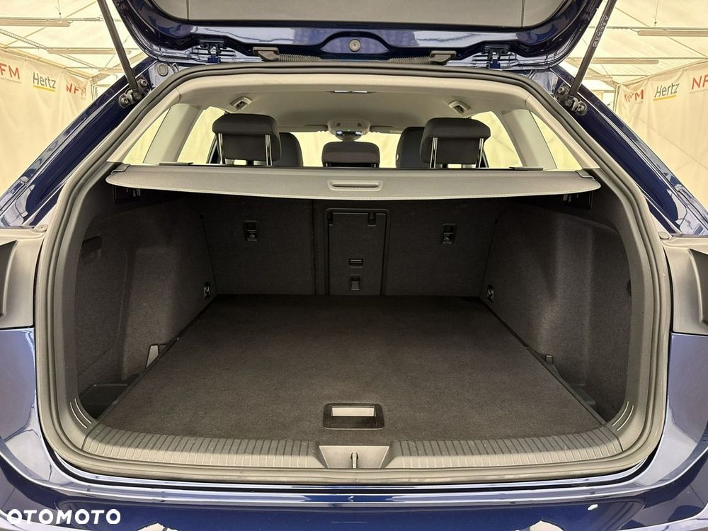 Volkswagen Golf - 20