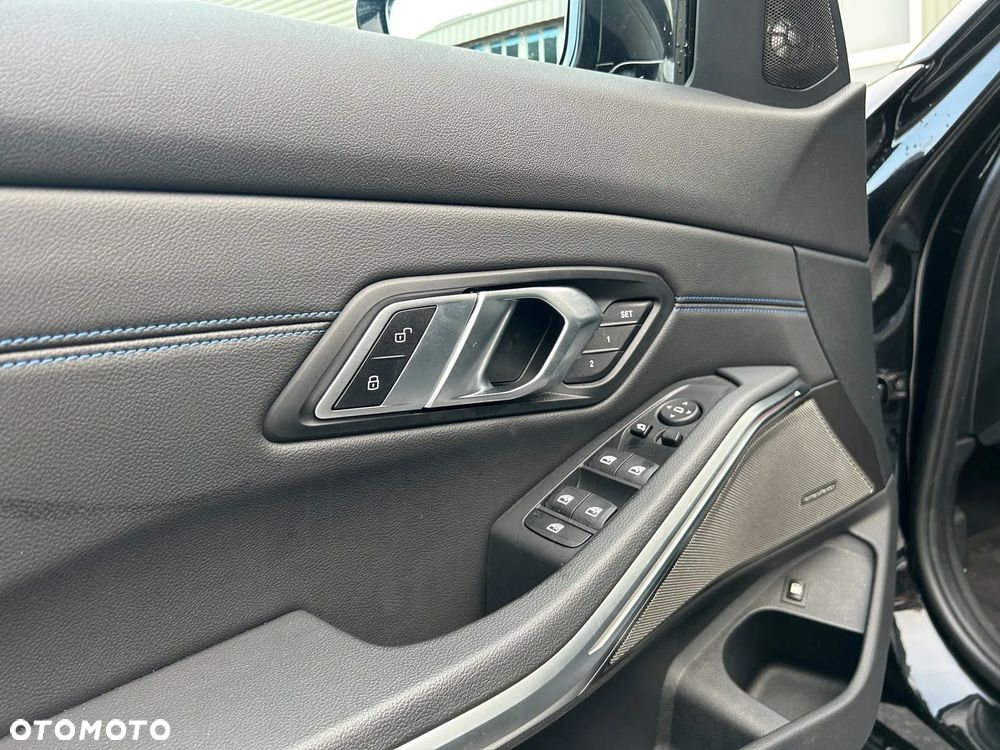 BMW Seria 3 330e xDrive M Sport sport - 14