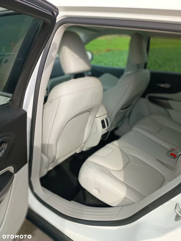 Jeep Cherokee - 6