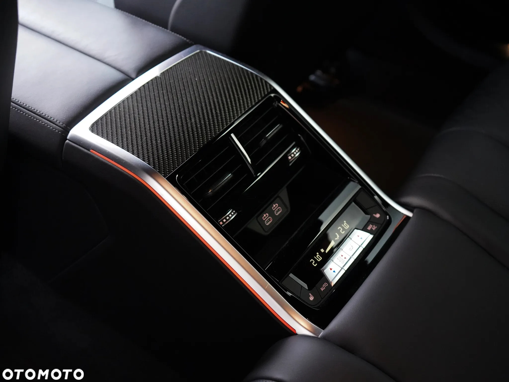 BMW M8 Competition - 17