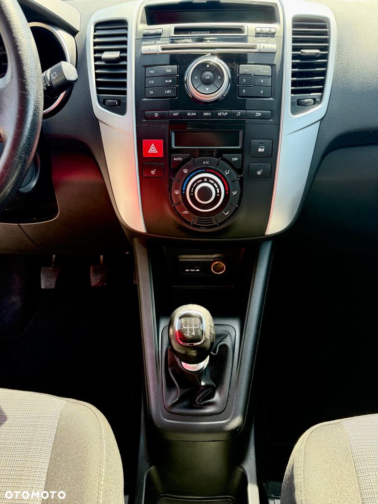 Kia Venga 1.4 CVVT Titanium Collection - 27