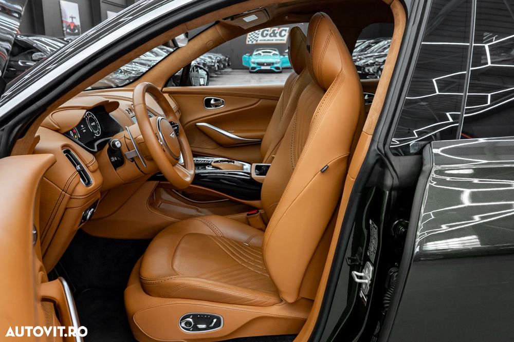 Aston Martin DBX - 17
