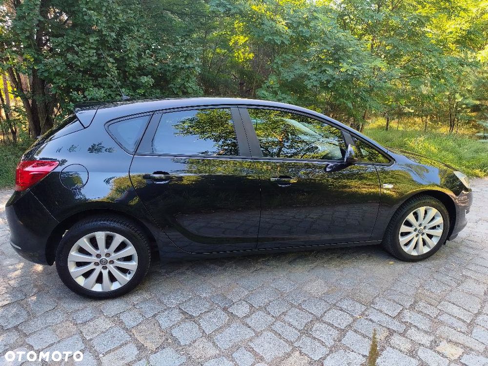 Opel Astra 1.4 Turbo 150 Jahre - 4