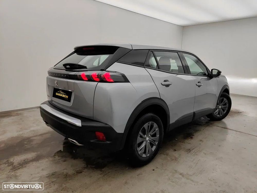 Peugeot 2008 1.2 PureTech Active EAT8 - 5