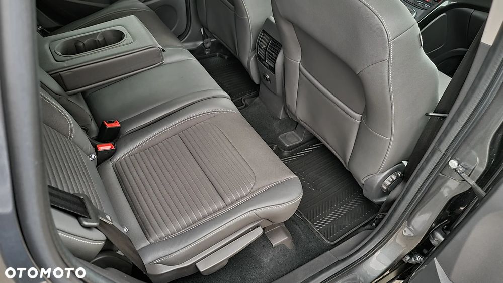 Ford Kuga 1.5 EcoBoost FWD Titanium ASS GPF - 32