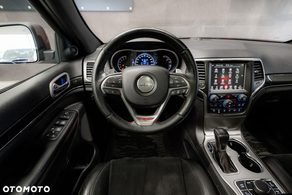 Jeep Grand Cherokee - 12